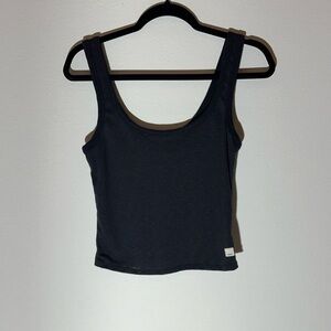 Vuori Tank Top Size Medium